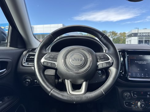 Used 2018 Jeep Compass Limited w/ Navigation Group image 13