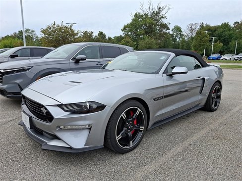 Used 2020 Ford Mustang GT Premium w/ Equipment Group 401A image 2