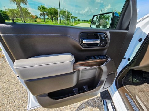 Used 2022 GMC Sierra 1500 SLT image 13
