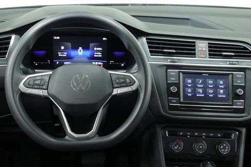 Used 2022 Volkswagen Tiguan S image 10