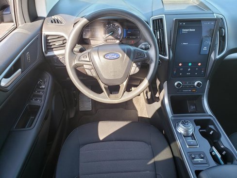 Used 2022 Ford Edge SE w/ Black Appearance Package image 19