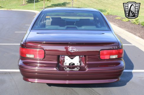 Used 1995 Chevrolet Impala SS image 4