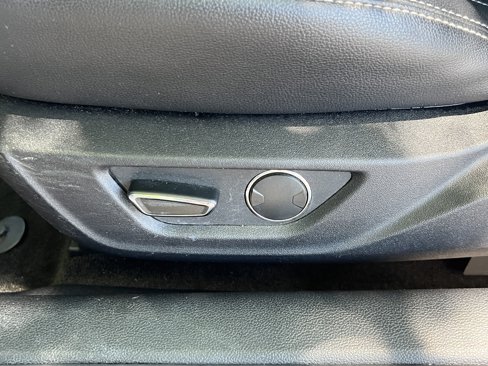 Used 2017 Ford Mustang Premium image 26