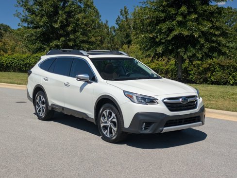 Used 2022 Subaru Outback Touring w/ Popular Package #2 image 3