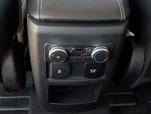 Used 2020 Ford Explorer Limited image 31
