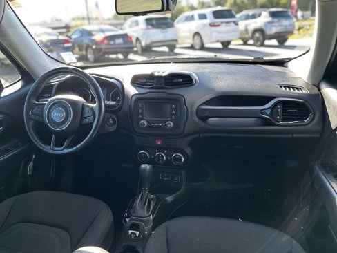 Used 2017 Jeep Renegade Altitude image 17