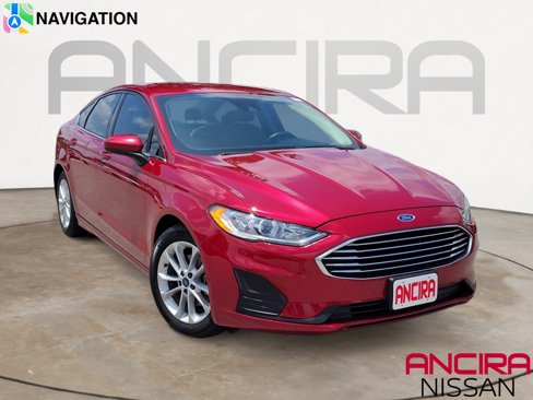 Used 2019 Ford Fusion SE image 1