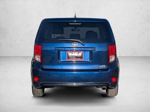 Used 2015 Scion xB image 7