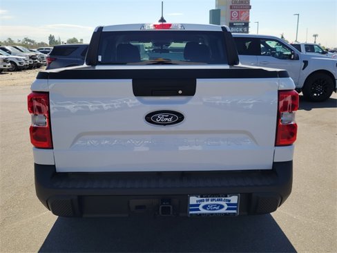 New 2025 Ford Maverick XL image 9