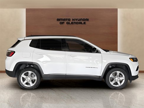 Used 2023 Jeep Compass Latitude image 7