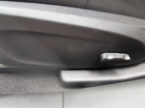 Used 2020 Chevrolet Sonic LT w/ Convenience Package image 32