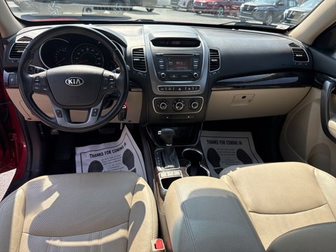 Used 2015 Kia Sorento LX image 14