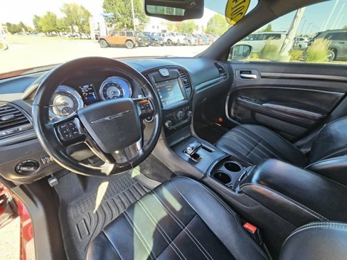 Used 2014 Chrysler 300 S w/ Luxury Group image 15