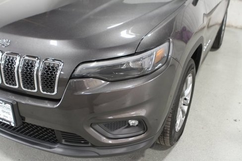 Used 2019 Jeep Cherokee Latitude Plus w/ Cold Weather Group image 9