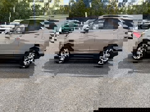 Used 2018 Chevrolet Equinox LT image 6