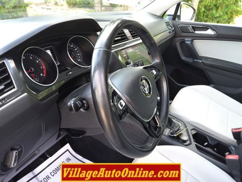 Used 2018 Volkswagen Tiguan SEL image 23