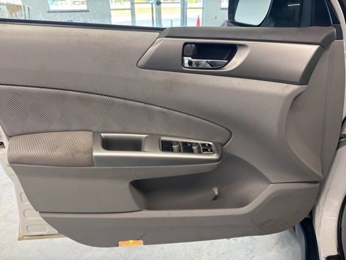 Used 2010 Subaru Forester 2.5X Premium image 17