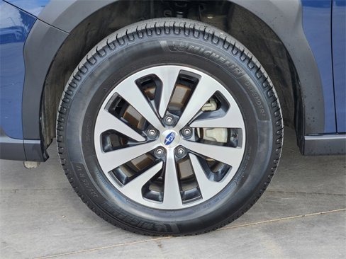 Used 2023 Subaru Outback Premium image 12