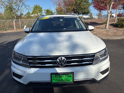 Used 2021 Volkswagen Tiguan SE w/ Panoramic Sunroof Package image 6