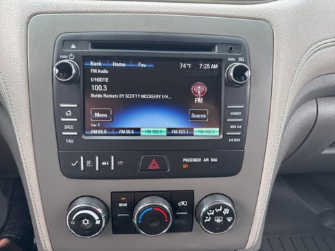 Used 2013 Chevrolet Traverse LS image 4