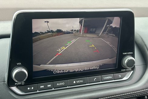 Used 2022 Nissan Rogue SV image 22