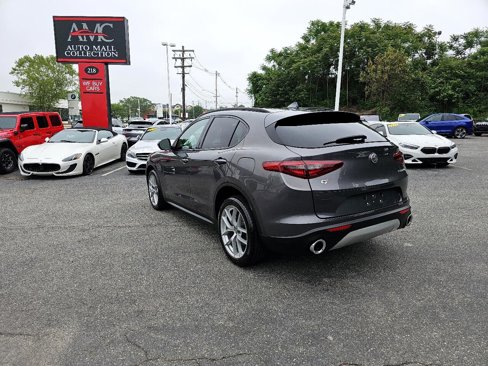 Used 2018 Alfa Romeo Stelvio Ti Sport image 12