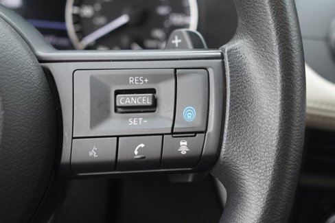 Used 2024 Nissan Rogue SV image 17