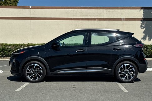 Used 2022 Chevrolet Bolt EUV Premier w/ Sun & Sound Package image 7
