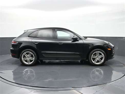 Certified 2021 Porsche Macan image 25