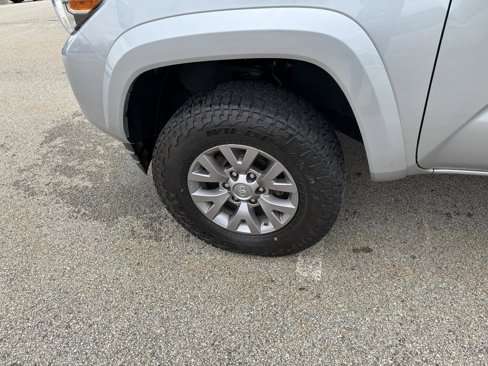 Used 2019 Toyota Tacoma SR image 13