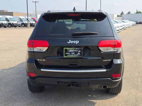 Used 2019 Jeep Grand Cherokee Limited w/ Trailer Tow Group IV image 12