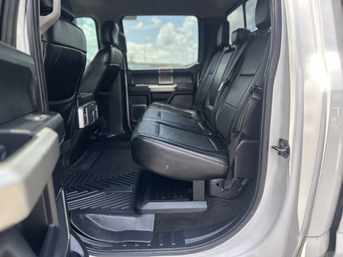Used 2017 Ford F250 Lariat w/ Chrome Package image 23