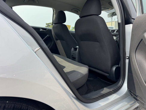 Used 2016 Volkswagen Jetta S image 30