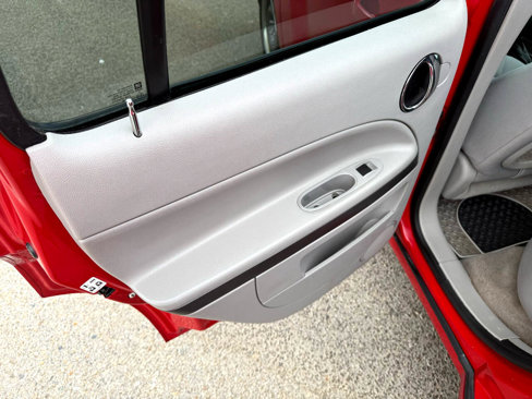 Used 2009 Chevrolet HHR LS image 12