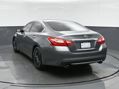Used 2016 Nissan Altima 2.5 S w/ Power Driver Seat Package image 5