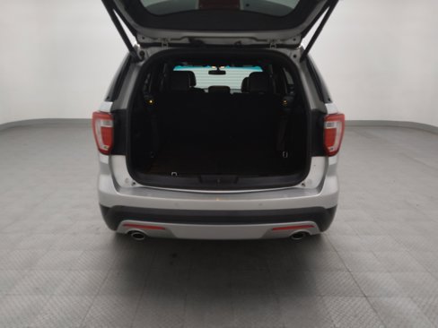 Used 2016 Ford Explorer Limited image 29