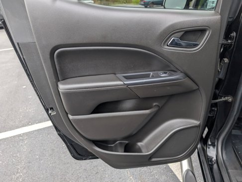 Used 2015 GMC Canyon SLT image 25