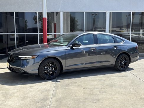 Used 2025 Honda Accord SE image 8