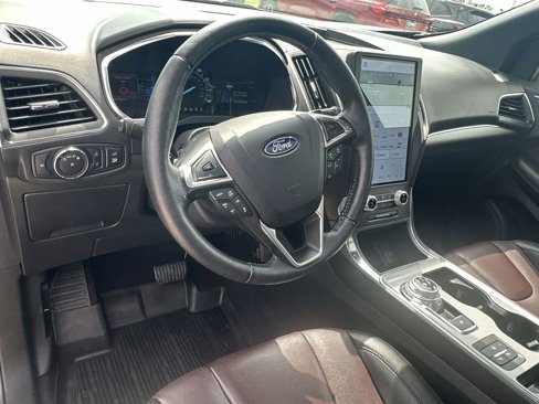 Used 2021 Ford Edge Titanium w/ Equipment Group 301A image 10