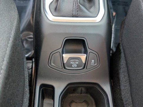 Used 2018 Jeep Renegade Latitude image 23