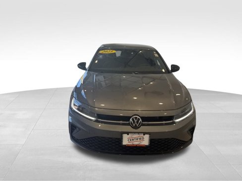 Used 2025 Volkswagen Jetta Sport image 10