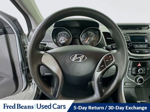 Used 2016 Hyundai Elantra SE image 13