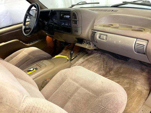 Used 1995 Chevrolet Suburban 4WD image 13