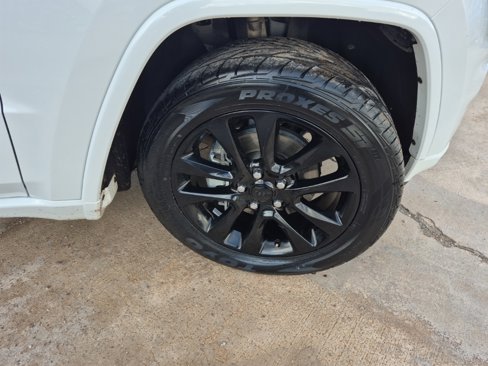 Used 2019 Jeep Grand Cherokee Altitude image 12