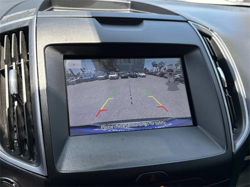 Certified 2020 Ford Edge SE image 25