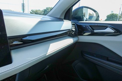 New 2025 Volkswagen Taos S image 23