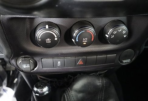 Used 2016 Jeep Wrangler Sport image 29