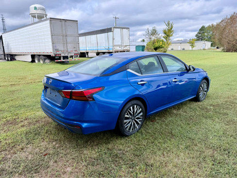 Used 2025 Nissan Altima 2.5 SV image 7