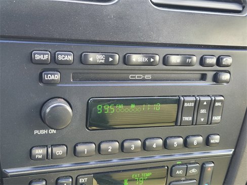 Used 2002 Ford Thunderbird image 22