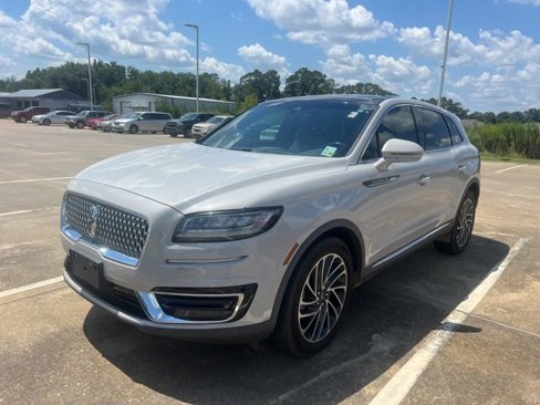 Used 2019 Lincoln Nautilus Reserve image 2
